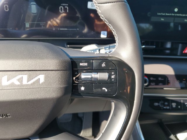 New 2027 Kia Carnival EX FWD image 29