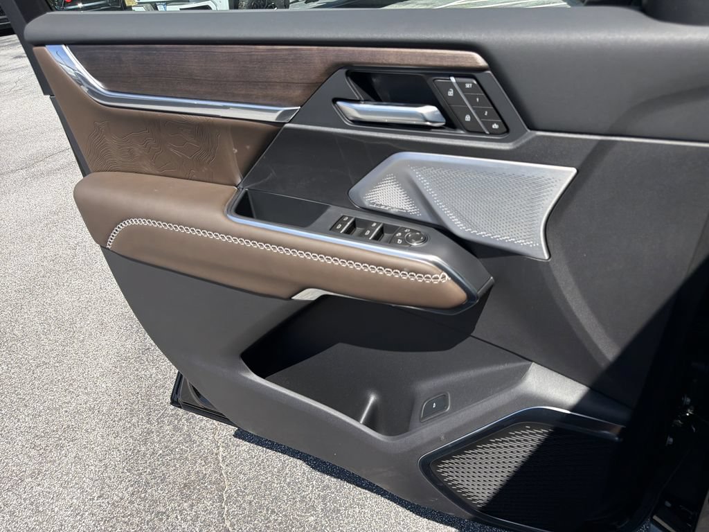 New 2026 GMC Acadia Denali Ultimate FWD image 13