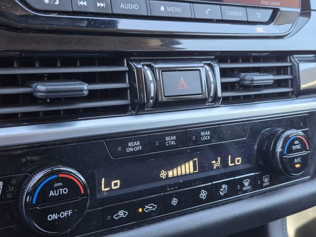 Used 2025 Nissan Pathfinder SV AWD/4WD image 16