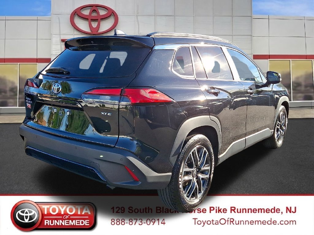 Certified 2026 Toyota Corolla Cross XLE FWD image 6