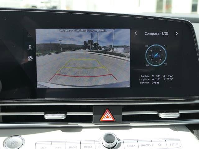 New 2025 Hyundai Elantra Limited image 19