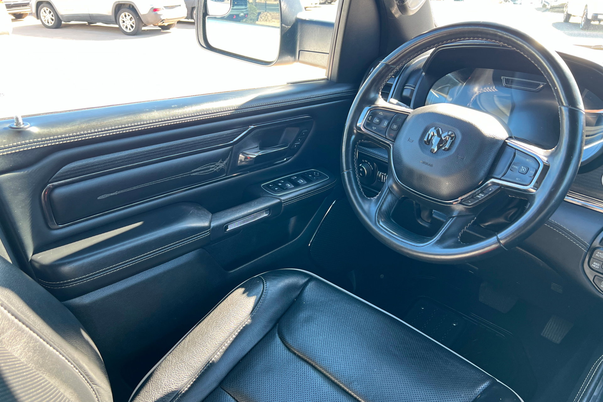 Used 2023 RAM 1500 Limited image 11