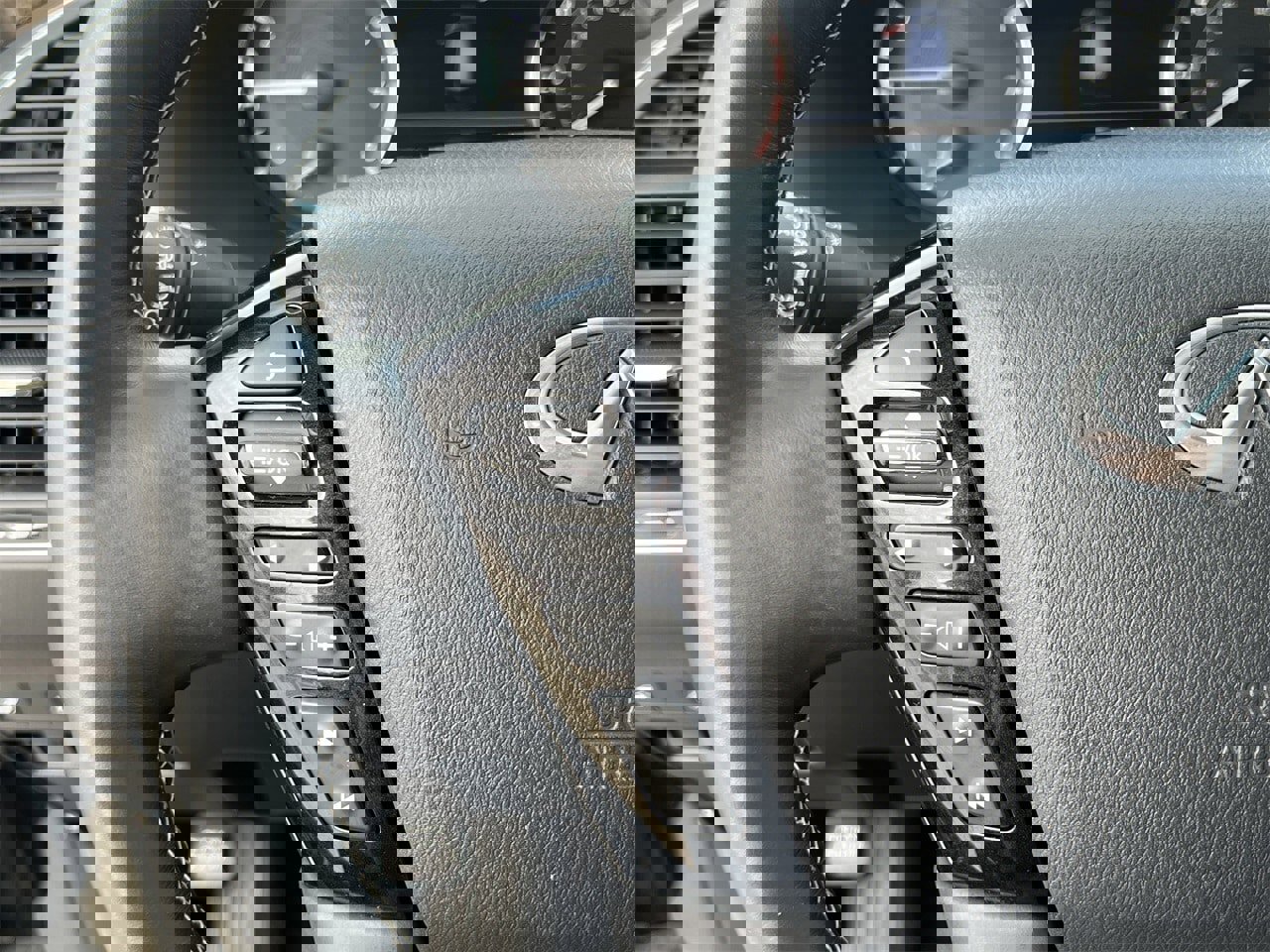 Used 2023 INFINITI QX80 Premium Select w/ All-Season Package image 10