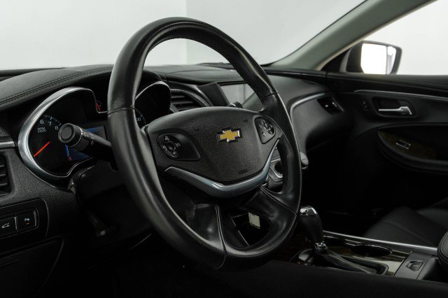 Used 2014 Chevrolet Impala LT w/ Convenience Package image 17