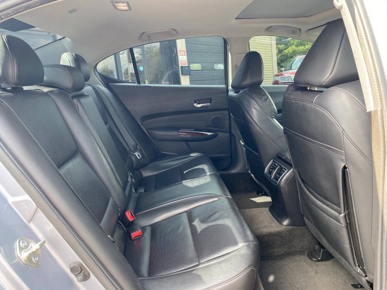 Used 2015 Acura TLX w/ Technology Package FWD image 26