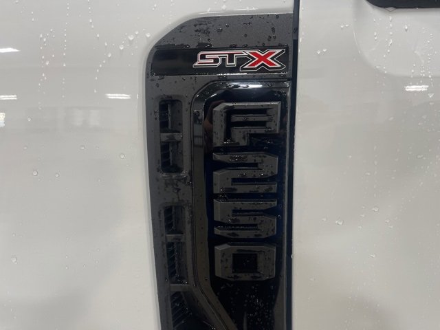New 2025 Ford F250 XLT w/ FX4 Off-Road Package image 15