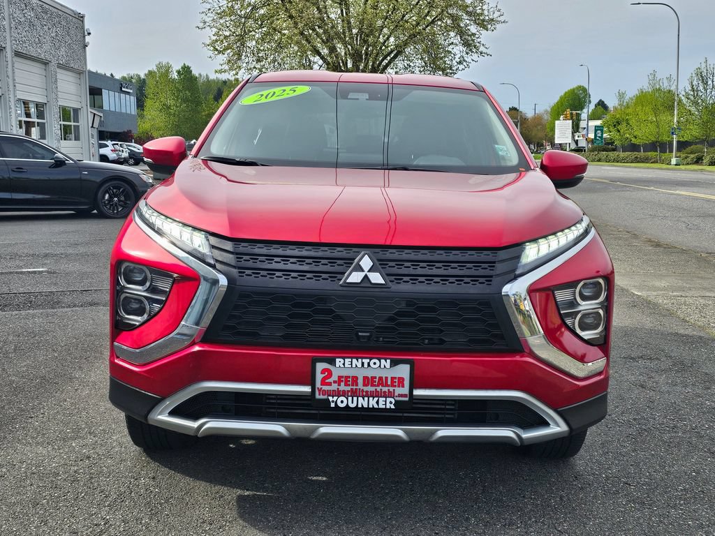 Used 2025 Mitsubishi Eclipse Cross SE AWD/4WD image 2