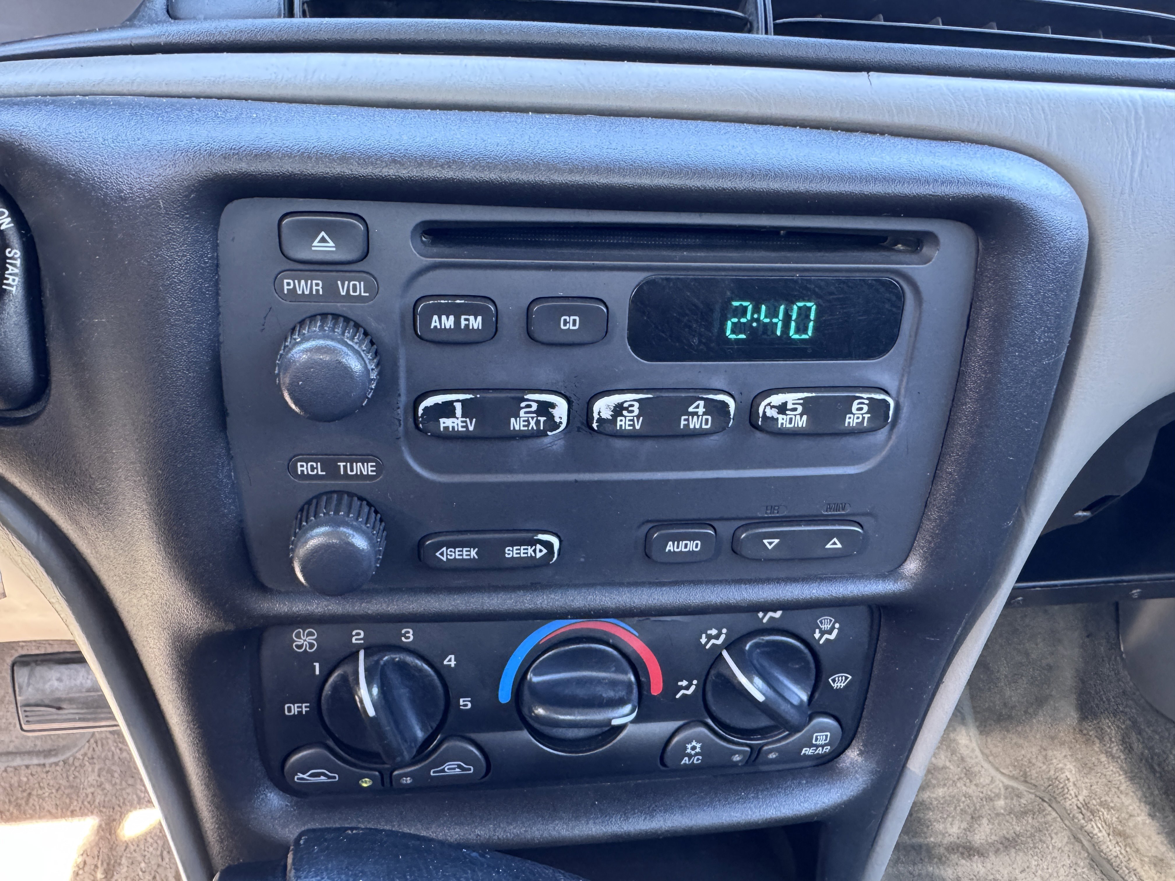Used 2005 Chevrolet Malibu Classic FWD image 17