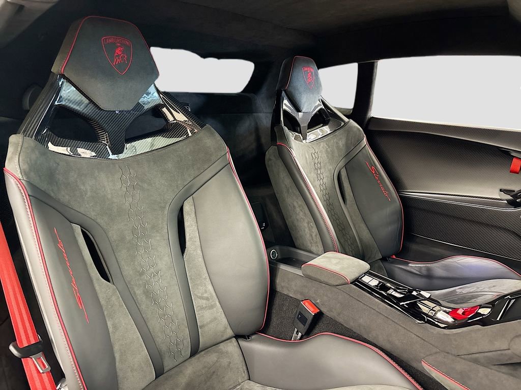 Used 2023 Lamborghini Huracan Sterrato image 16