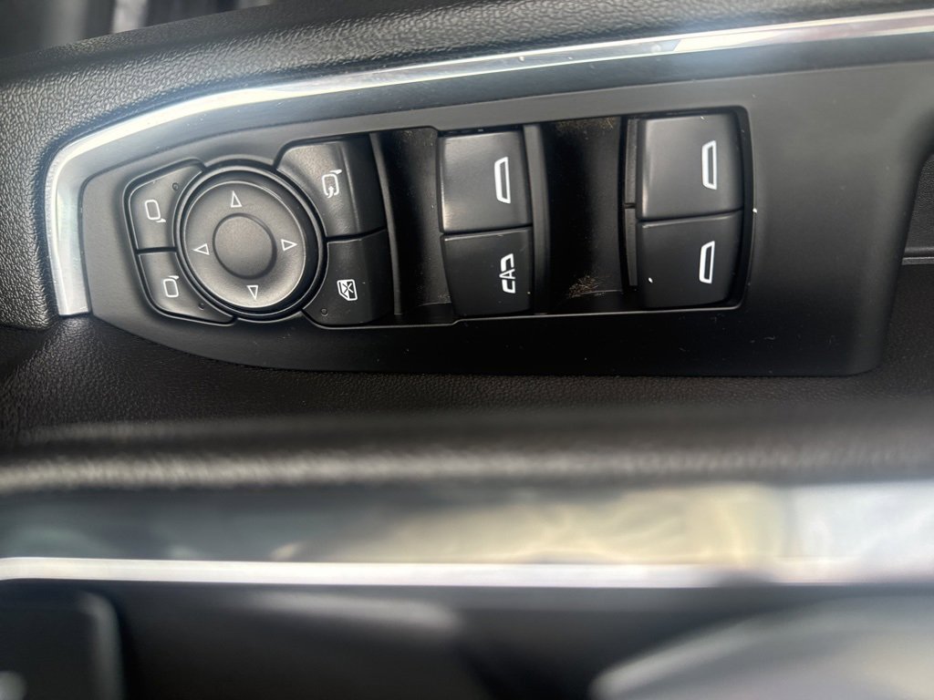 Used 2024 Chevrolet Silverado 2500 LT w/ Midnight Edition image 21