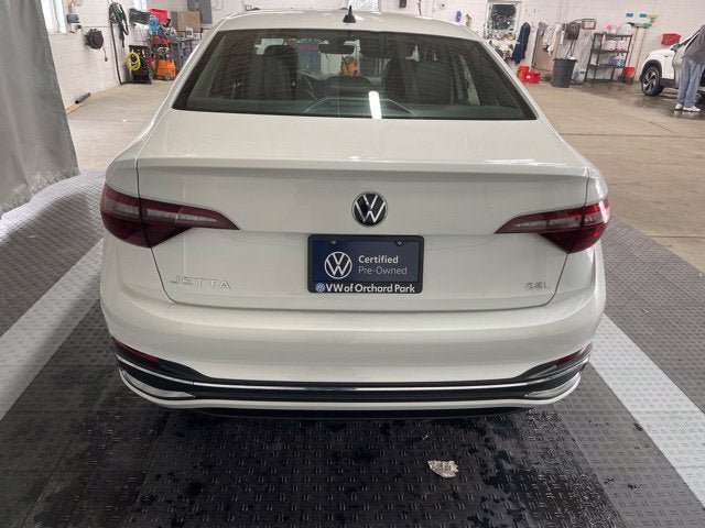 Certified 2023 Volkswagen Jetta SEL FWD image 7