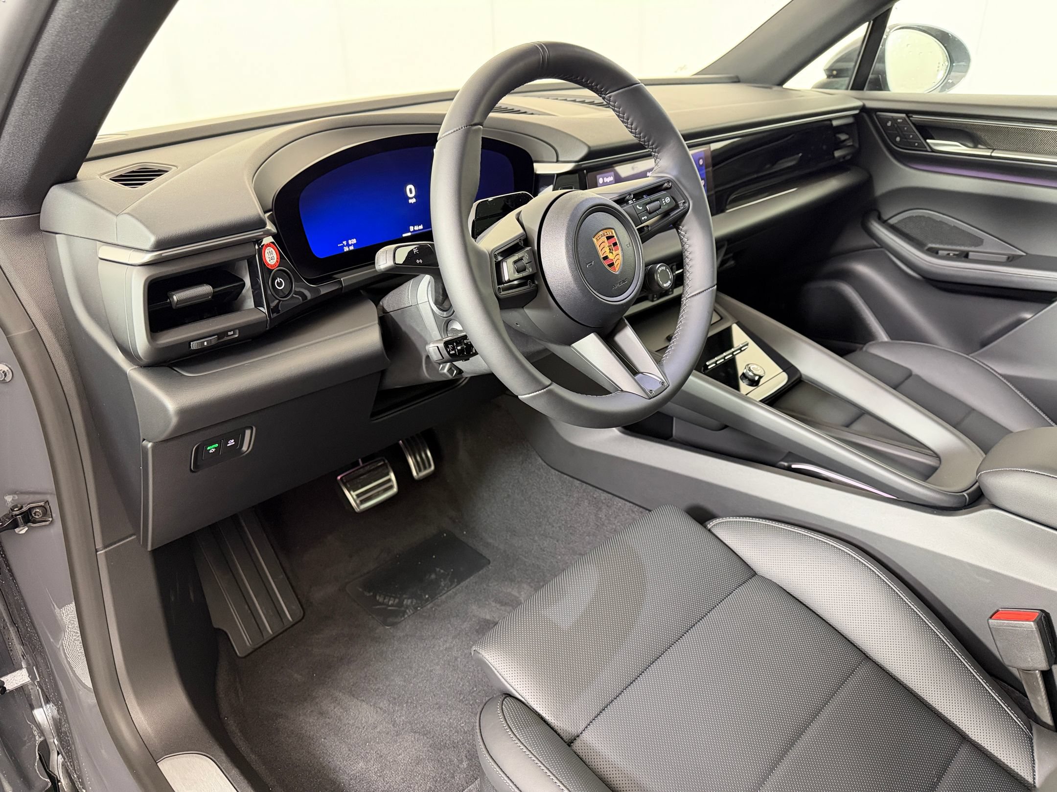 Used 2026 Porsche Macan 4S Electric AWD/4WD image 4