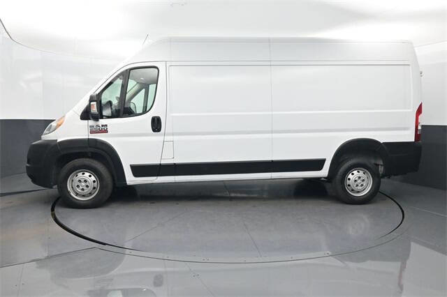 Used 2016 RAM ProMaster 2500 w/ Interior Convenience Group image 2