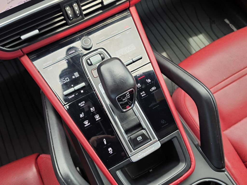 Certified 2021 Porsche Cayenne GTS AWD/4WD image 24