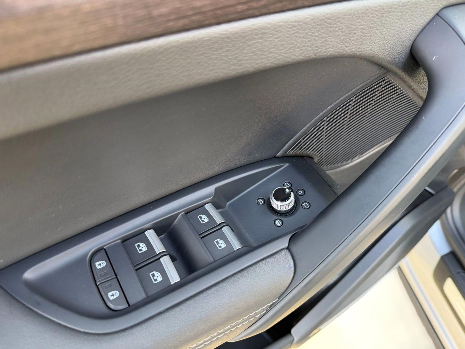 Used 2022 Audi Q5 2.0T Premium Plus image 24