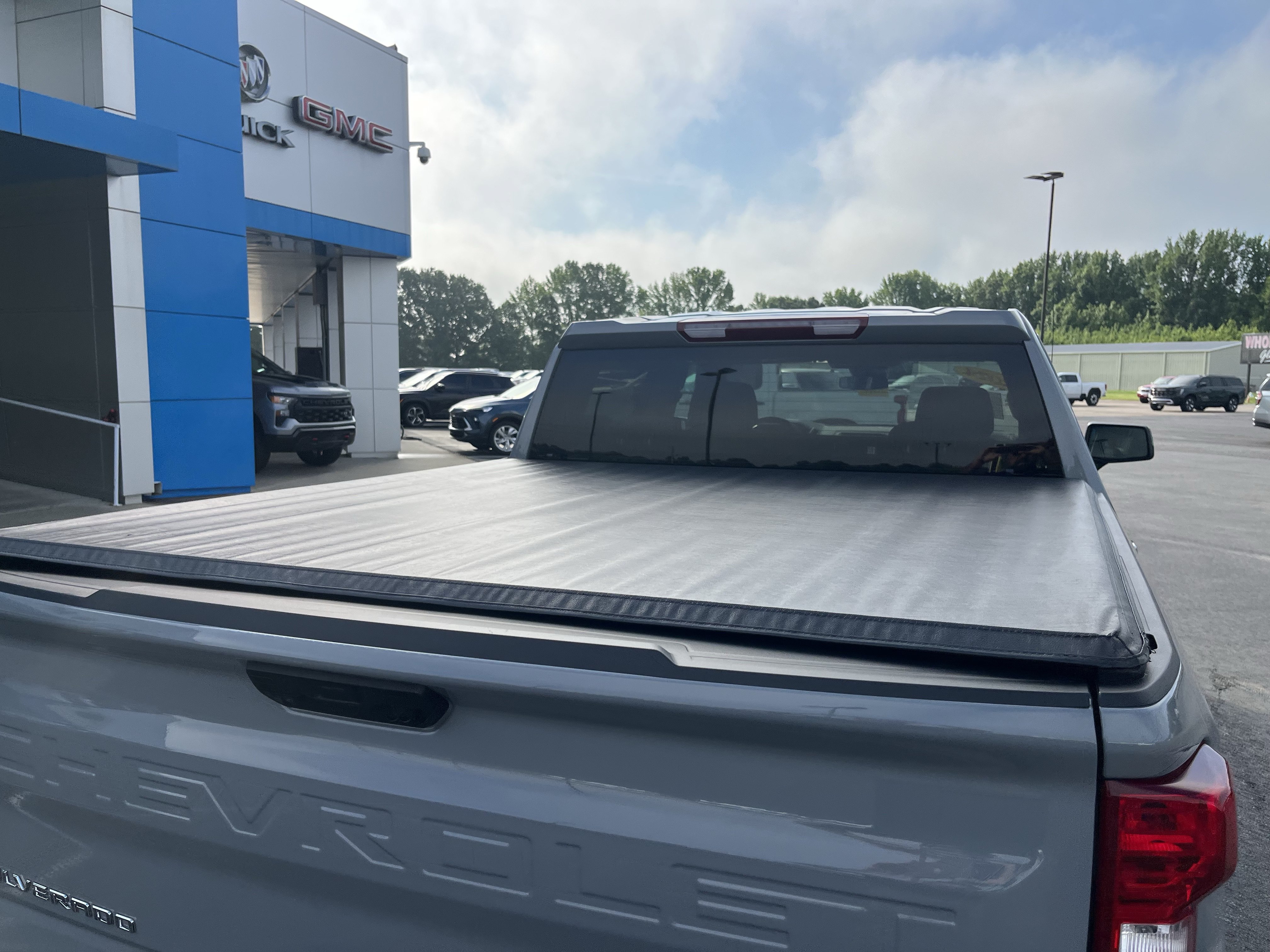 Used 2024 Chevrolet Silverado 1500 LT AWD/4WD image 8