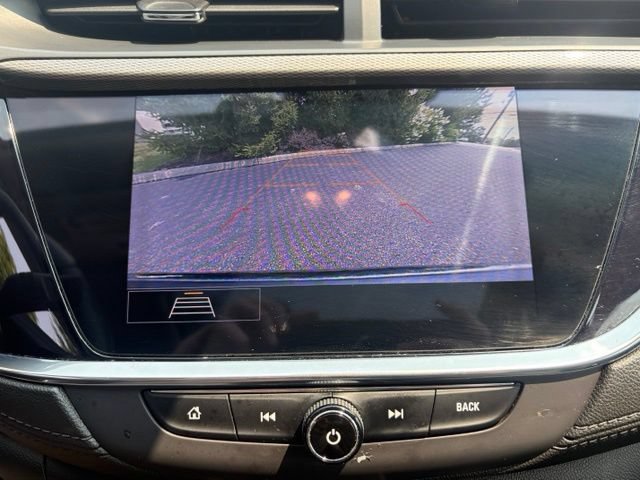Used 2020 Buick Encore GX Essence w/ Experience Buick Package FWD image 36