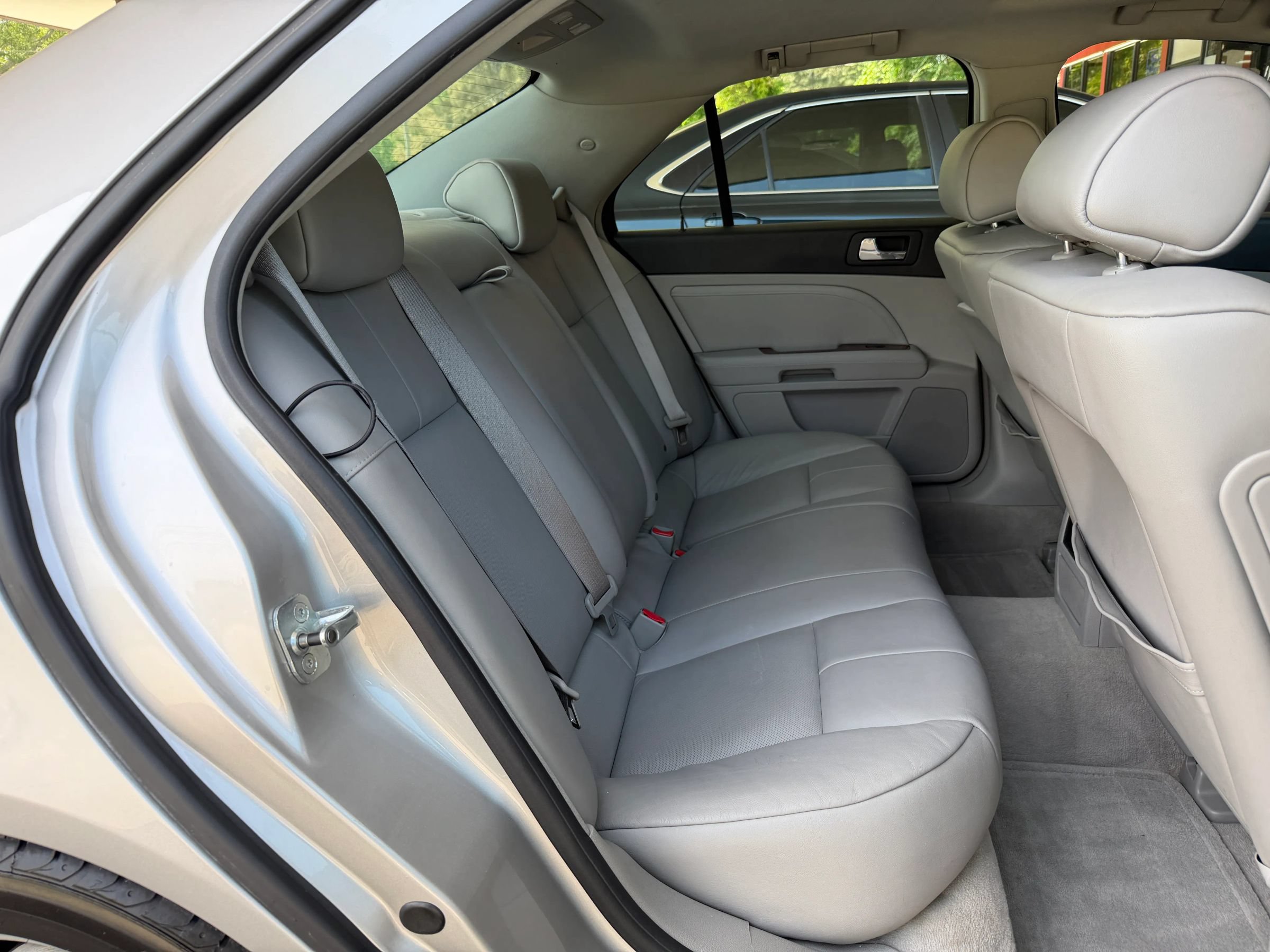 Used 2007 Cadillac STS w/ Preferred Equipment Group AWD/4WD image 12