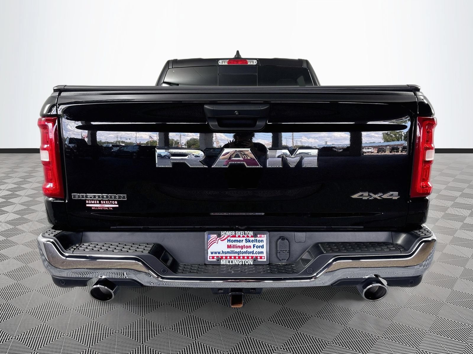 Used 2025 RAM 1500 Big Horn AWD/4WD image 6
