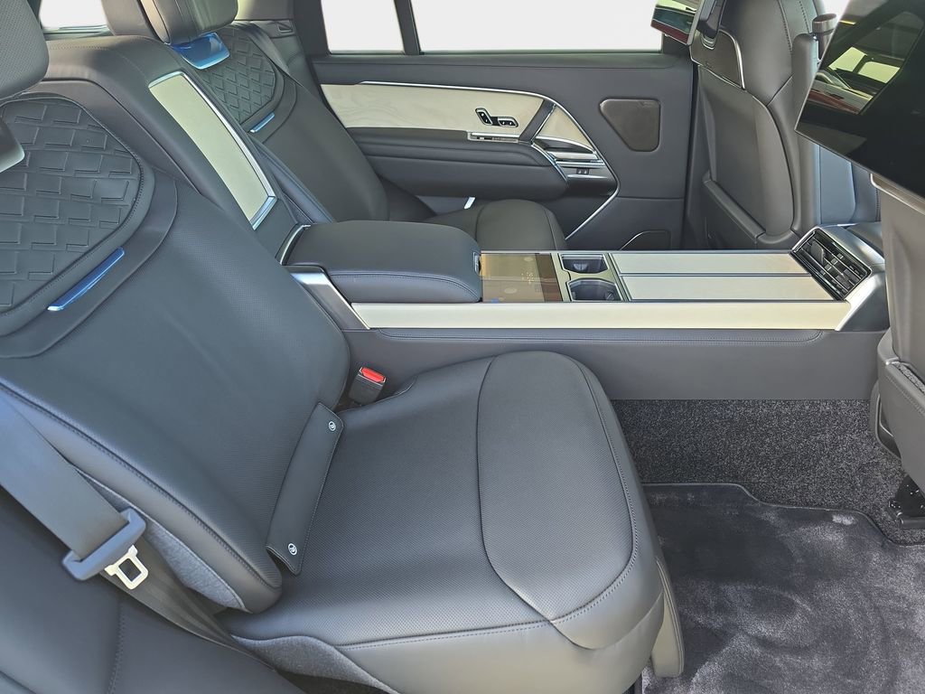 New 2026 Land Rover Range Rover SV image 11