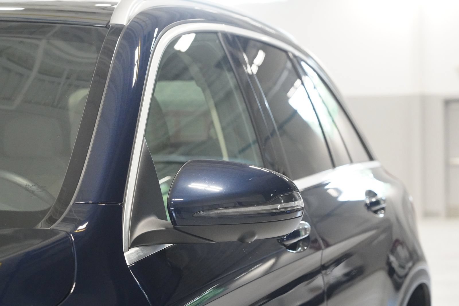 Used 2021 Mercedes-Benz GLC 300 4MATIC image 7