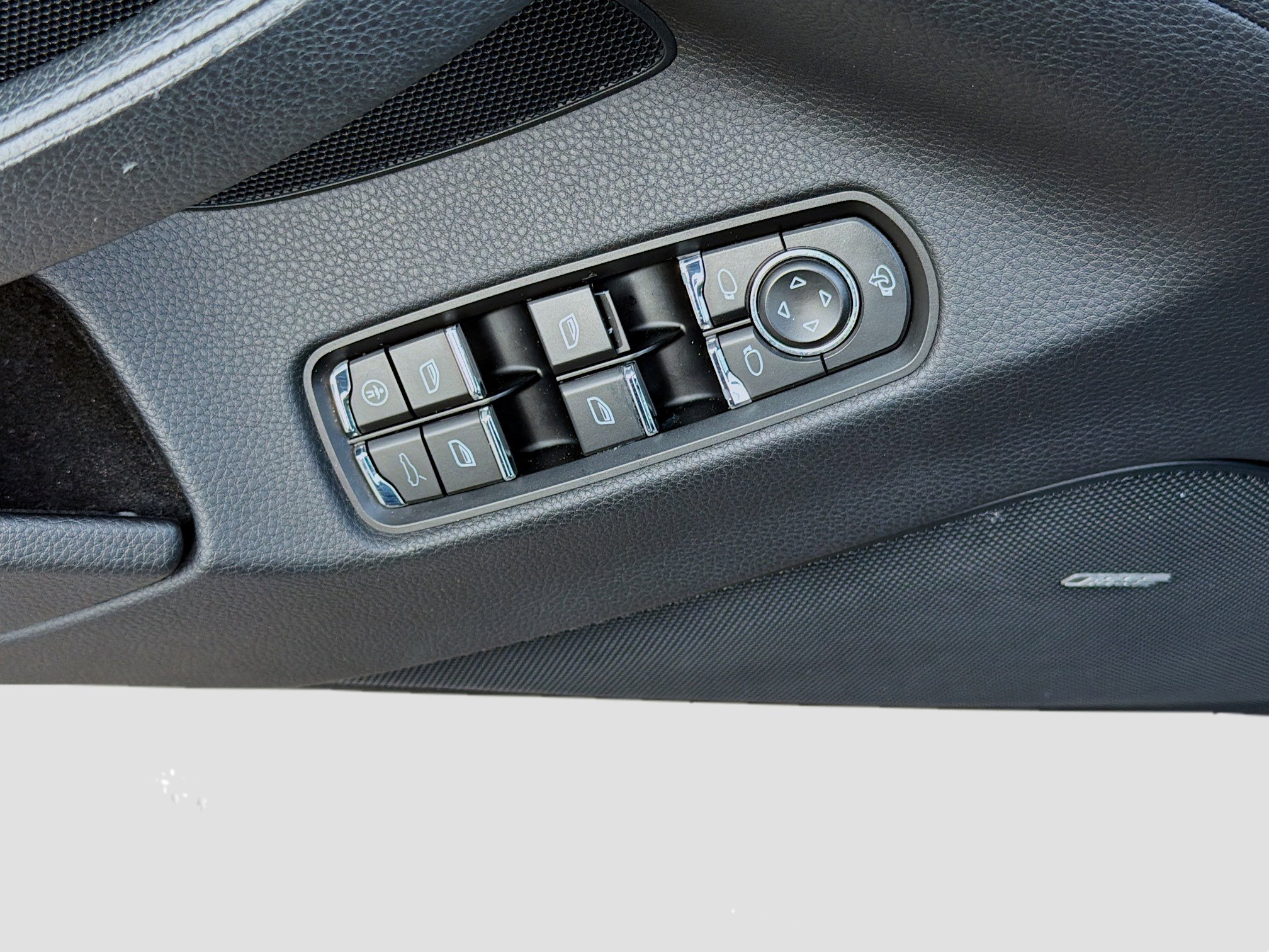 Used 2011 Porsche Panamera 4S image 23