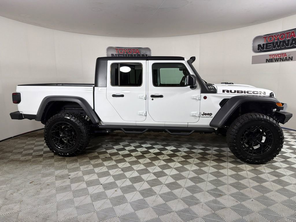 Used 2024 Jeep Gladiator Rubicon w/ Steel Bumper Group AWD/4WD image 2
