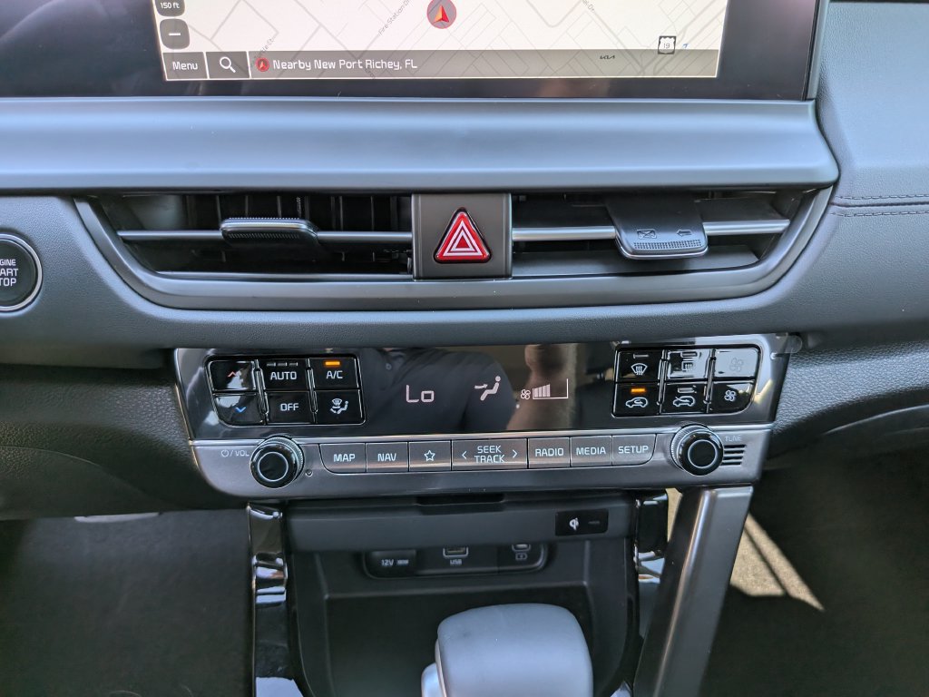 Certified 2026 Kia Seltos EX FWD image 25