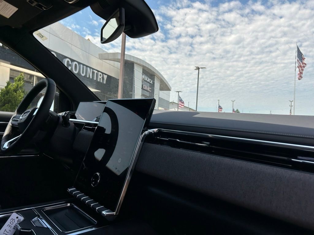 New 2026 GMC Sierra EV Elevation image 39