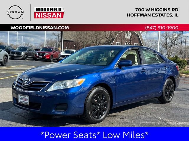 Used 2011 Toyota Camry LE image 1