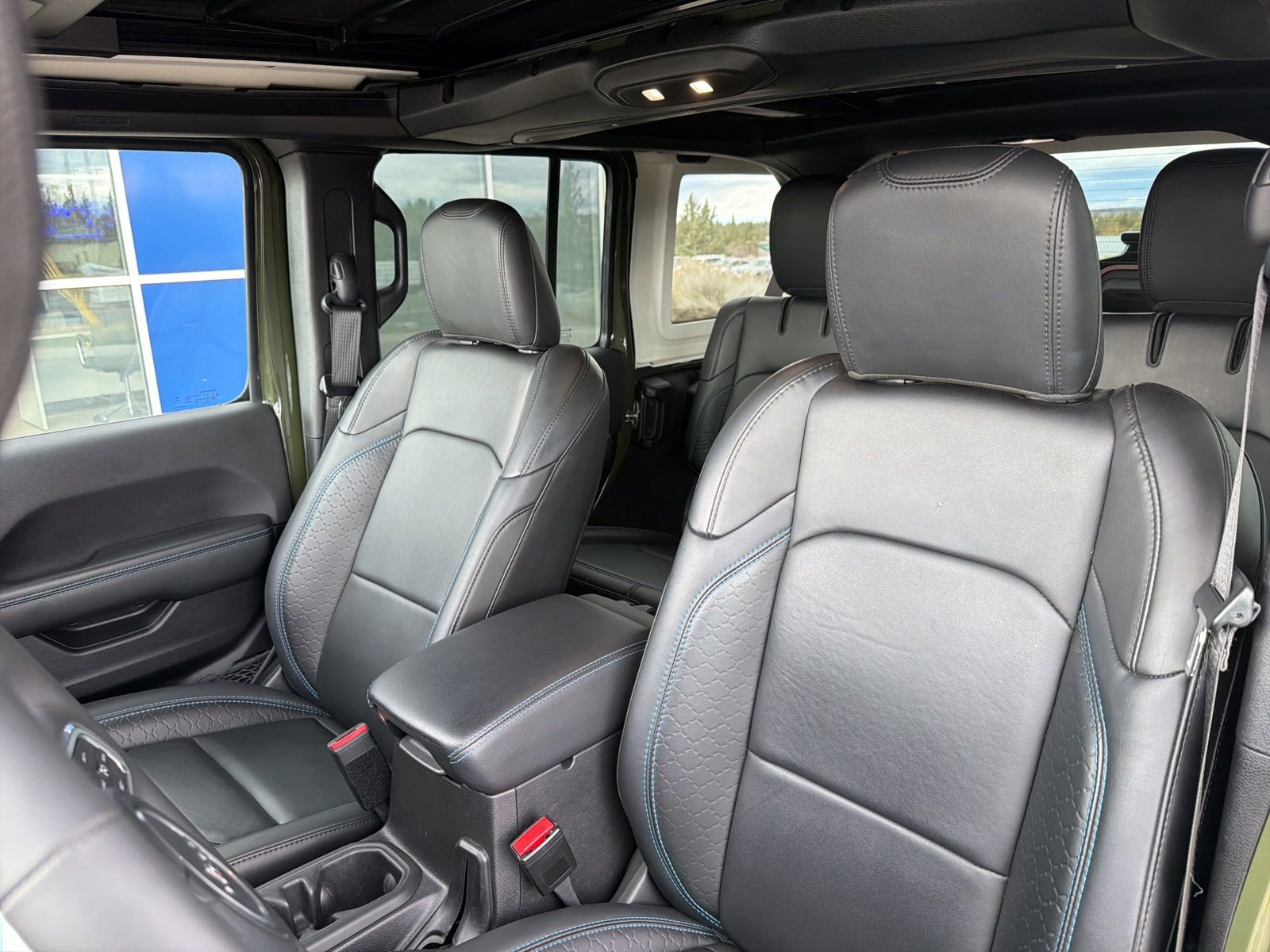 Used 2024 Jeep Wrangler High Altitude AWD/4WD image 18