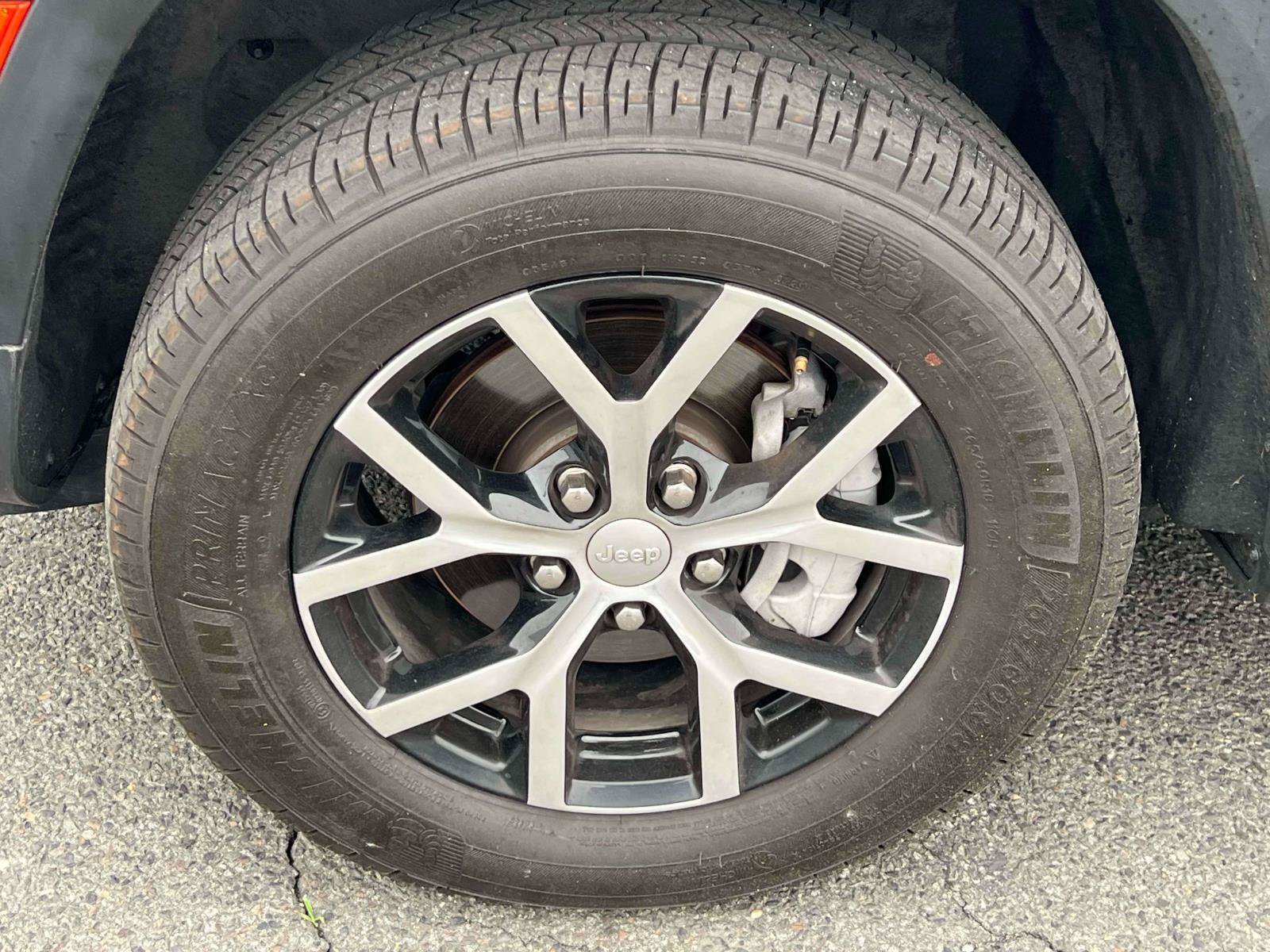 Used 2024 Jeep Grand Cherokee Limited AWD/4WD image 6