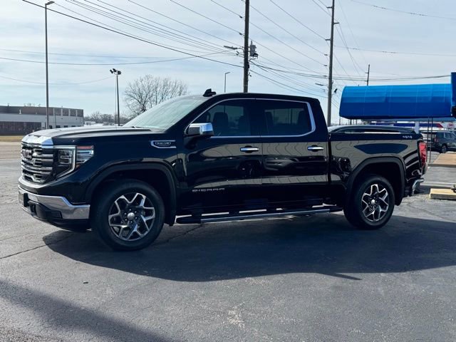 Used 2023 GMC Sierra 1500 SLT w/ SLT Premium Package image 3