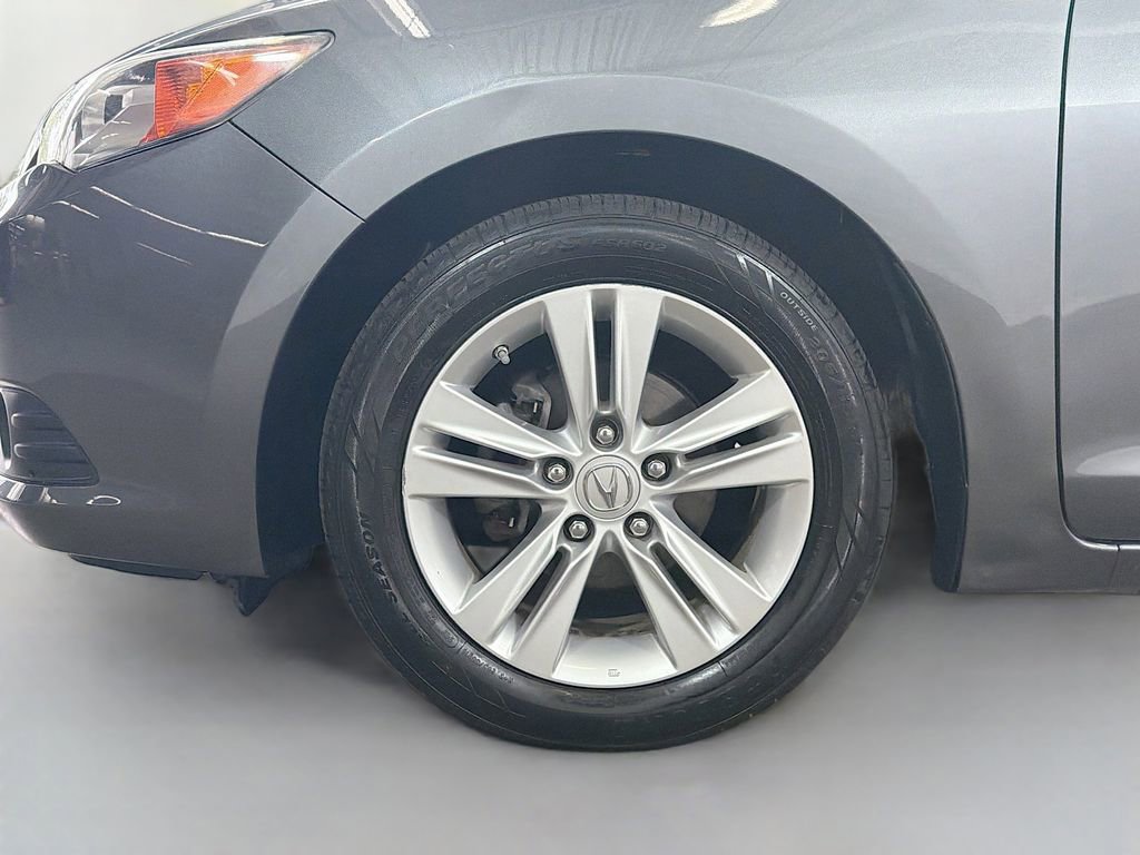 Used 2013 Acura ILX Hybrid w/ Technology Package FWD image 32