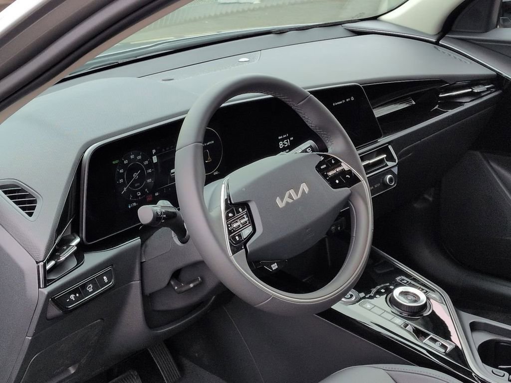 Certified 2025 Kia Niro Wind FWD image 10