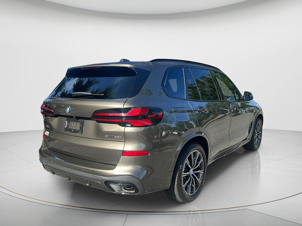 New 2026 BMW X5 xDrive40i w/ M Sport Package AWD/4WD image 4