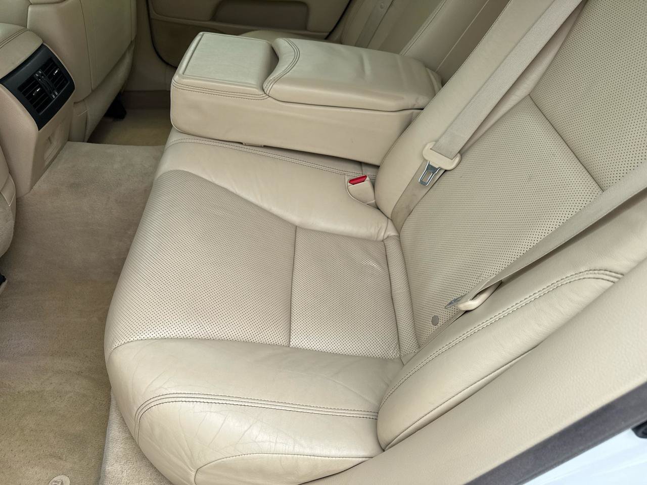 Used 2013 Lexus LS 460 w/ Comfort Pkg RWD image 48