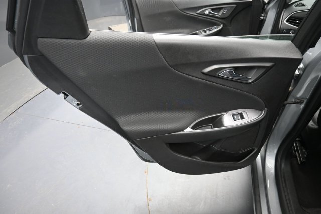 Used 2025 Chevrolet Malibu LT FWD image 12