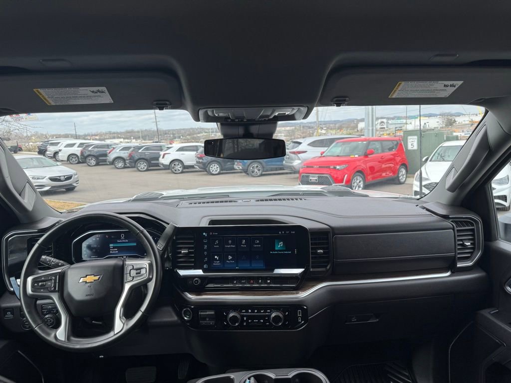 Used 2025 Chevrolet Silverado 2500 LT w/ Convenience Package image 21