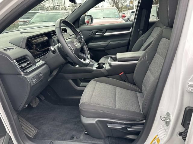 Used 2025 GMC Terrain Elevation image 18