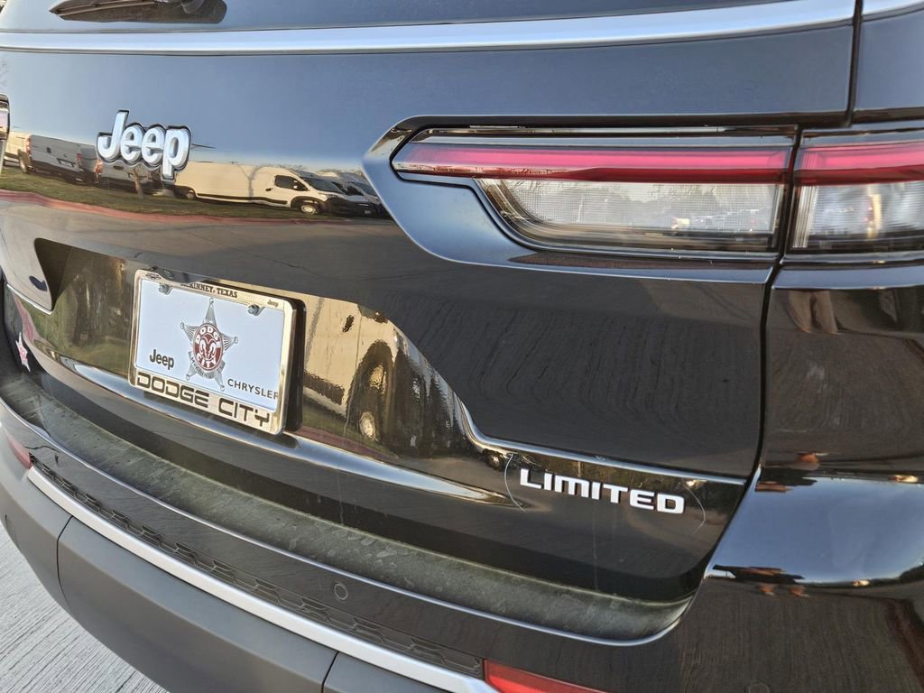 New 2026 Jeep Grand Cherokee L Limited w/ Luxury Tech Group II RWD image 5