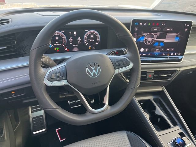 New 2026 Volkswagen Tiguan SE R-Line FWD image 32