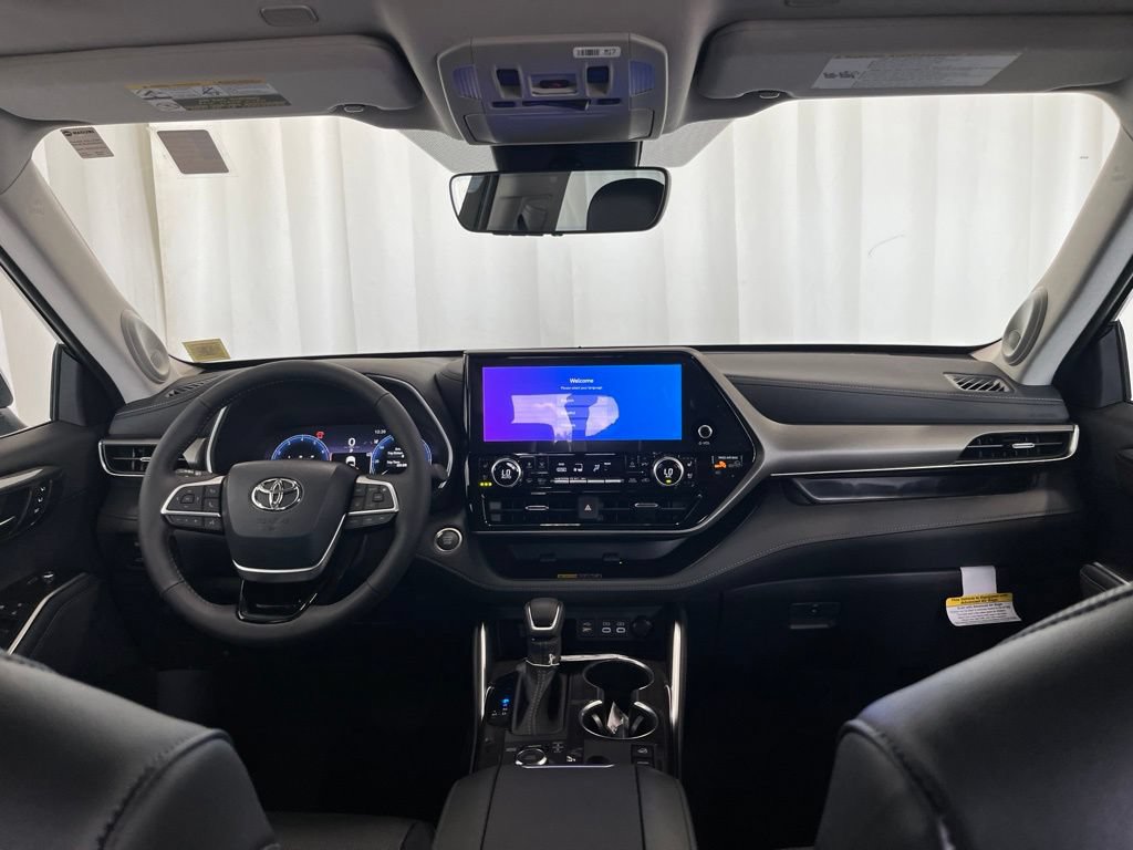 New 2026 Toyota Highlander Limited AWD/4WD image 10