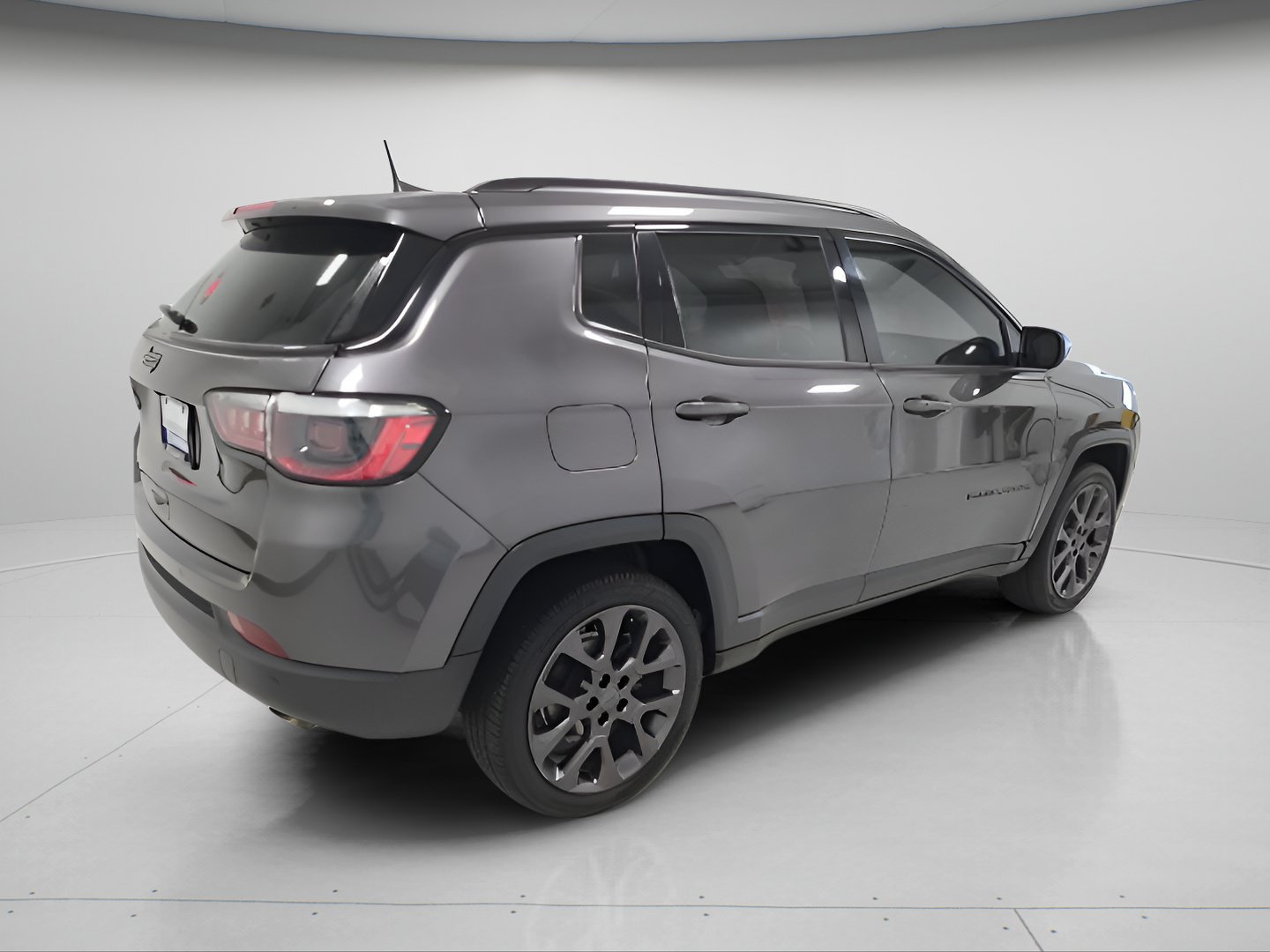 Used 2021 Jeep Compass Latitude w/ Sun and Sound Group AWD/4WD image 6