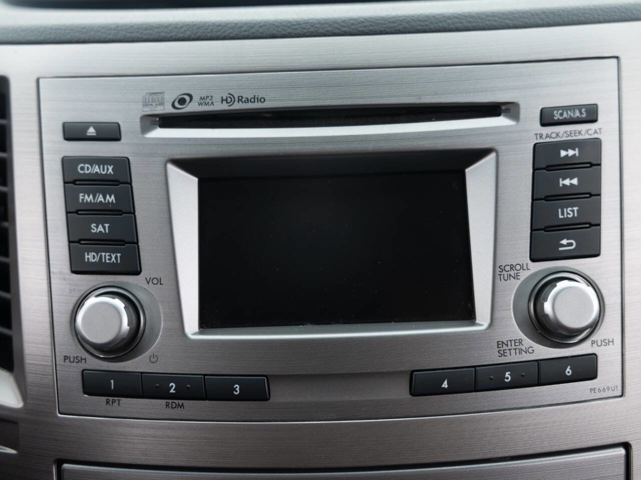 Used 2014 Subaru Outback 2.5i Premium image 32