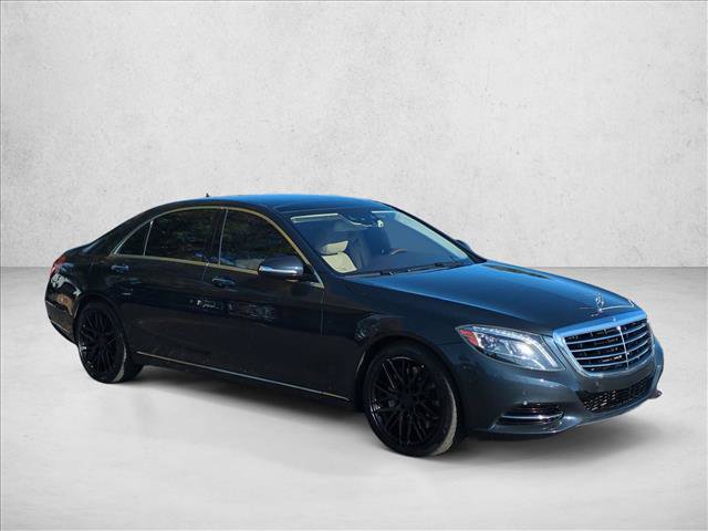Used 2017 Mercedes-Benz S 550 4MATIC Sedan image 3
