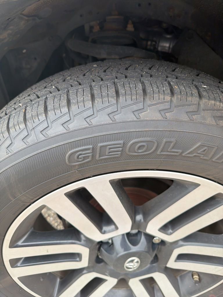 Used 2016 Toyota 4Runner Limited image 9