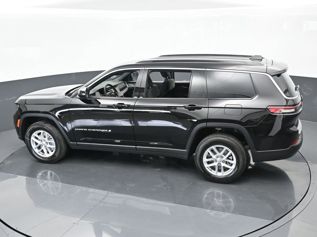 Used 2024 Jeep Grand Cherokee L Laredo w/ Luxury Tech Group I image 36