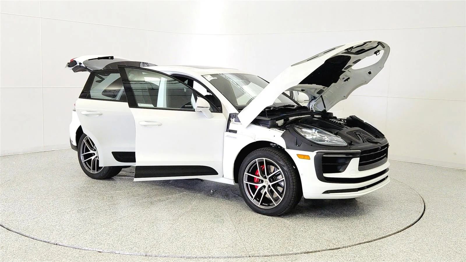 Used 2022 Porsche Macan S AWD/4WD image 9