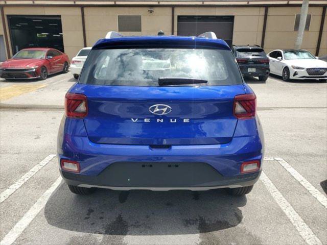 New 2025 Hyundai Venue Limited image 4